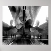 Titanic in Drydock Circa 1912 Poster (Voorkant)