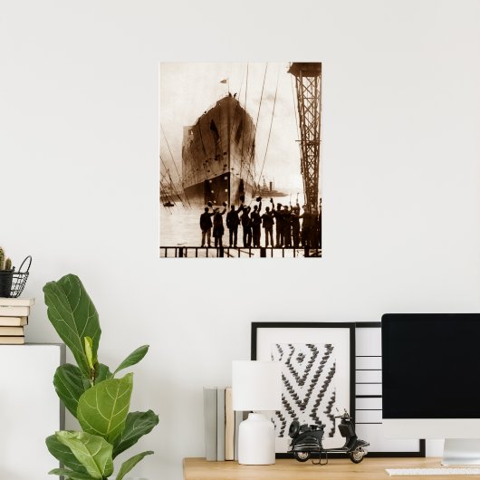 Titanic Launch Circa Sepia 1912 Poster (Thuiskantoor)