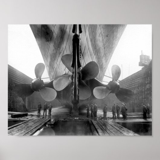 Titanic's Propellers Poster (Voorkant)