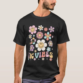 TK Vibes Retro Teacher Daisy Team TK Kind School B T-shirt