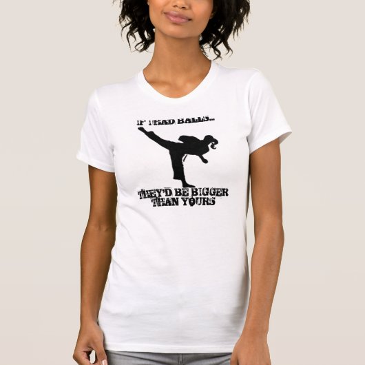 TKD Girl Kick met Attitude T-shirt (Voorkant)