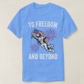 To Freedom And Beyond American Flag Astronaut 4th T-shirt (Design voorkant)