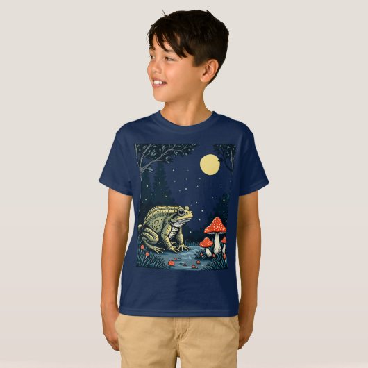 Toad Foraging Toadstools In A Moonlit Woodland  T-shirt (Voorkant volledig)
