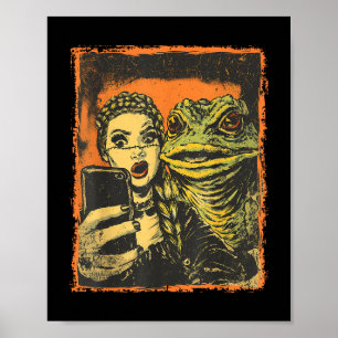 Toad Monster Selfie met Gothic Girl Horror Comic G Poster