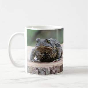 Toad op een pomp koffiemok