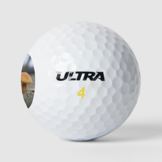 Toadstools Macro Golf Ball Golfballen (Logo)