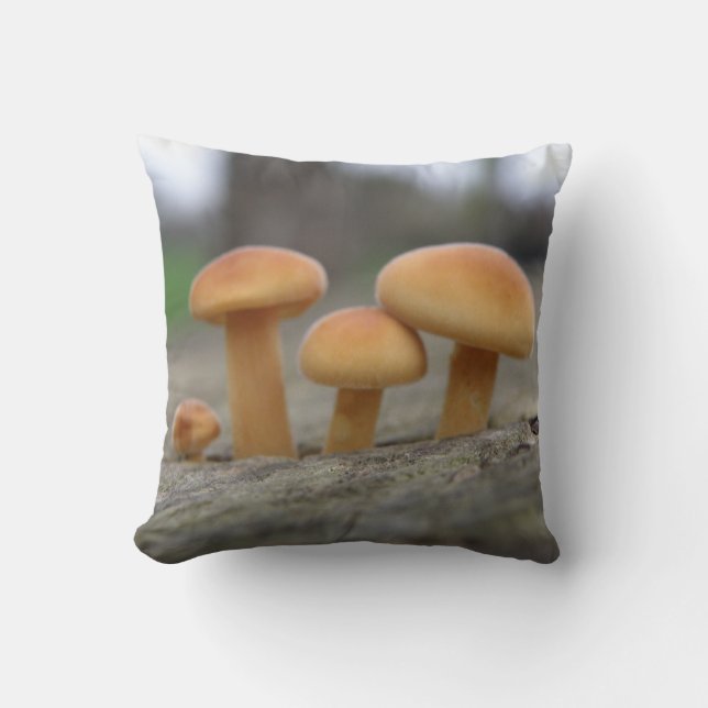 Toadstools Macro Pillow Kussen (Voorkant)