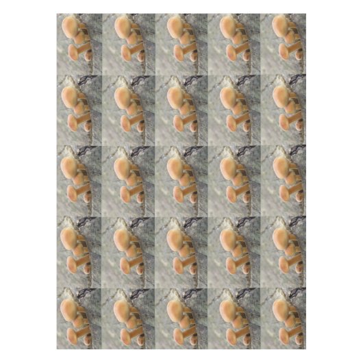 Toadstools op Tree Trunk Tablecloth Tafelkleed (Voorkant)