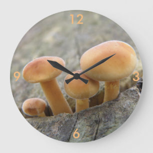 Toadstools op Tree Trunk Wall Clock Grote Klok