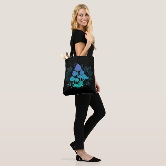 Toadvoorraad in Bushes Tote Bag (Op model)
