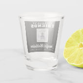 Toast aan afwezige vrienden shot glas (Achterkant)