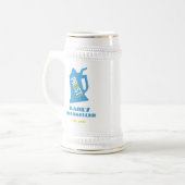 Toast een grote gebeurtenis met aangepaste Duitse Bierpul (Voorkant links)