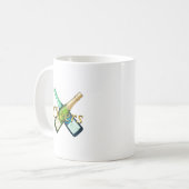 Toasting with a bottle koffiemok (Voorkant links)