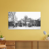 Toegang tot 'La Halle aux Vins' Quai Canvas Afdruk (Insitu (Woonkamer))