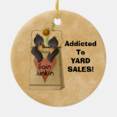 Toegewezen aan Yard Sales! Verslaafde versiering Keramisch Ornament (Achterkant)