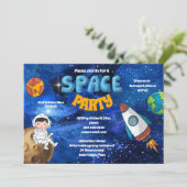 Toekomstige astronaut in de ruimte met raketbeschi kaart (Staand voorkant)