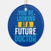 Toekomstige doctoraatsdoctoraatsstudenten keramisch ornament (Links)