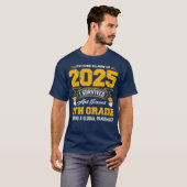 Toekomstige klasse van 2025 heeft de achtste graad t-shirt (Voorkant volledig)