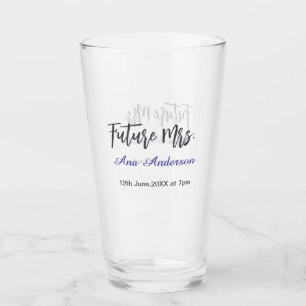 Toekomstige mevrouw achternaam bruid purper grijs  glas