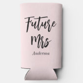 Toekomstige Mevrouw Blush Roze Bachelorette Seltzer Blikjeskoeler (Achterkant)