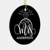 Toekomstige MRS - Gepersonaliseerd Kerst verloving Keramisch Ornament (Rechts)