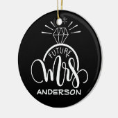 Toekomstige MRS - Gepersonaliseerd Kerst verloving Keramisch Ornament (Links)
