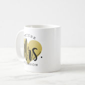 Toekomstige Mrs Gold Heart Custom Wedding Monogram Koffiemok (Voorkant links)