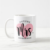 Toekomstige Mrs Pink Heart Custom Wedding Monogram Koffiemok (Links)