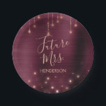 Toekomstige Mrs Roos Gold Bourgondische Sparkle Fo Papieren Bordje<br><div class="desc">Future Mrs - Bride Faux Sparkle en Folie Roos Gold Blush Pink - Bourgogne String Lights Papieren Borden die ideaal zijn voor een Roos Gold of Blush Pink en Bourgogne Bachelorette Party. Dit Future Mrs Paper Bord is ideaal voor een vrijgezellenfeest. De naam van de bruid kan op dit Bord...</div>