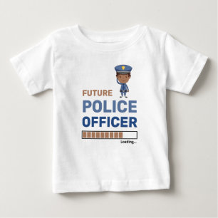 Toekomstige politieagent die stijlvol en persoonli