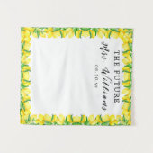 Toekomstige Vrijgezellenfeest van mevrouw Lemon Fo Wandkleed (Voorkant (horizontaal))