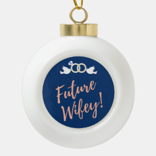 Toekomstige vrouw liefdesvogels in diepblauw keramische bal ornament