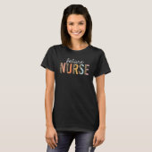 Toekomstige zuster-student Leopard-drukkerij T-shirt (Voorkant volledig)