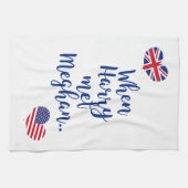 Toen Harry Meghan ontmoette | Fun Royal Wedding Theedoek (Horizontaal)