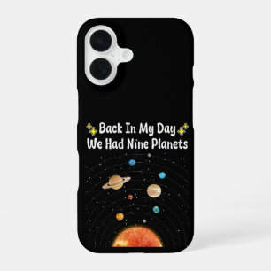 Toen Ik Jong Was Hadden We Negen Planeten Pluto As iPhone 16 Hoesje