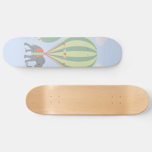 Toenemende luchtballonnetjes met luchtlephant skateboard (Horizontaal)