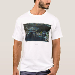 Toeristen nabij de natuurlijke pilaar t-shirt