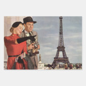 toeristen op vakantie in Eiffeltoren Inpakpapier Vel (Voorkant 3)