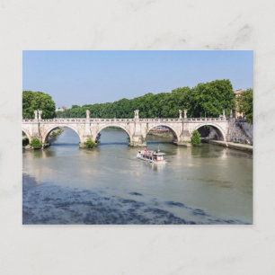 Toeristenboot vaart onder Ponte Sant'Angelo - Rome Briefkaart