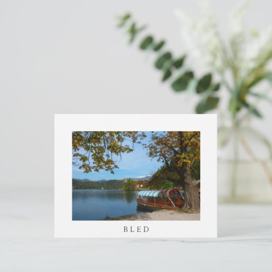 Toeristische boten in het meer van Bled in het naj Briefkaart (Staand voorkant)