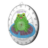 Toevallige groene kikker cartoon illustratie dartbord (Voorkant Rechts)
