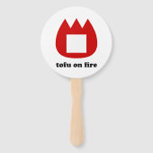 📛 tofu in brand handwaaier (Achterkant)