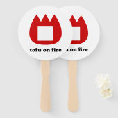 📛 tofu in brand handwaaier (Voorkant en achterkant)