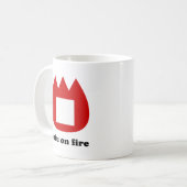 📛 tofu in brand koffiemok (Voorkant links)