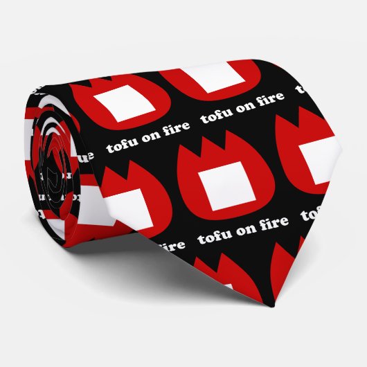 📛 tofu in brand stropdas (Opgerold)