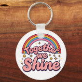 Together We Shine – Rainbow Retro Pride Quote Sleutelhanger (Achterkant)