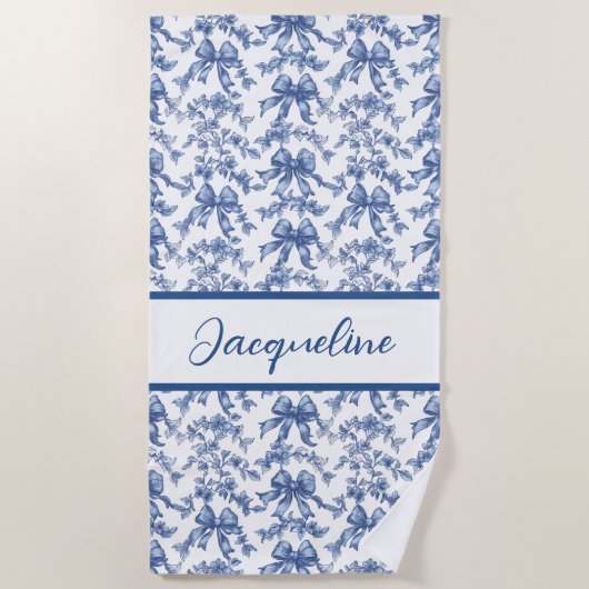 Toile Blauw en Wit Coquette Bow Wedding Party Strandlaken (Voorkant)