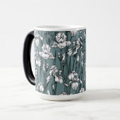 Toile de Jouy Iris | Grijs groen + zwart Magische Mok (Voorkant links)