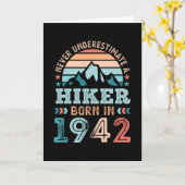 Tok geboren in 1942 80th Birthday Hiking Retro Gif Kaart (Gele Bloem)