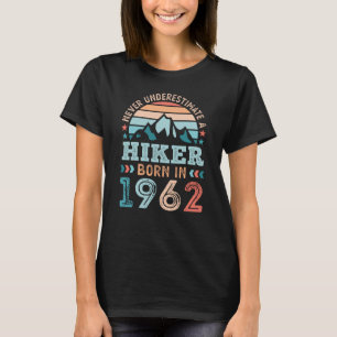 Tok geboren in 1962 60th Birthday Hiking Retro Gif T-shirt